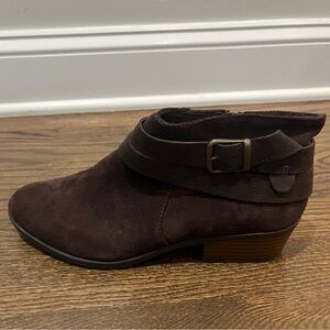 Clarks shoes